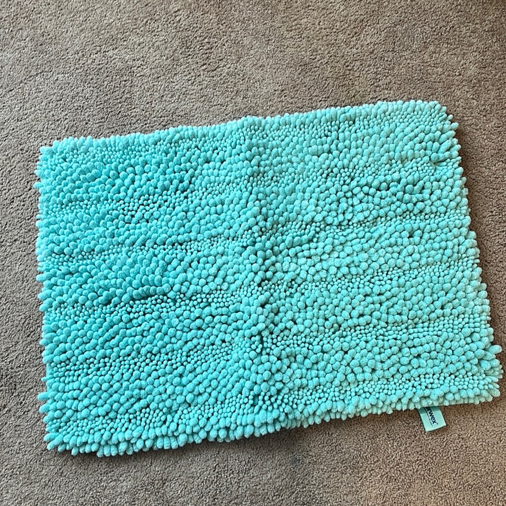 Norwex chenille aqua bathmat - new
